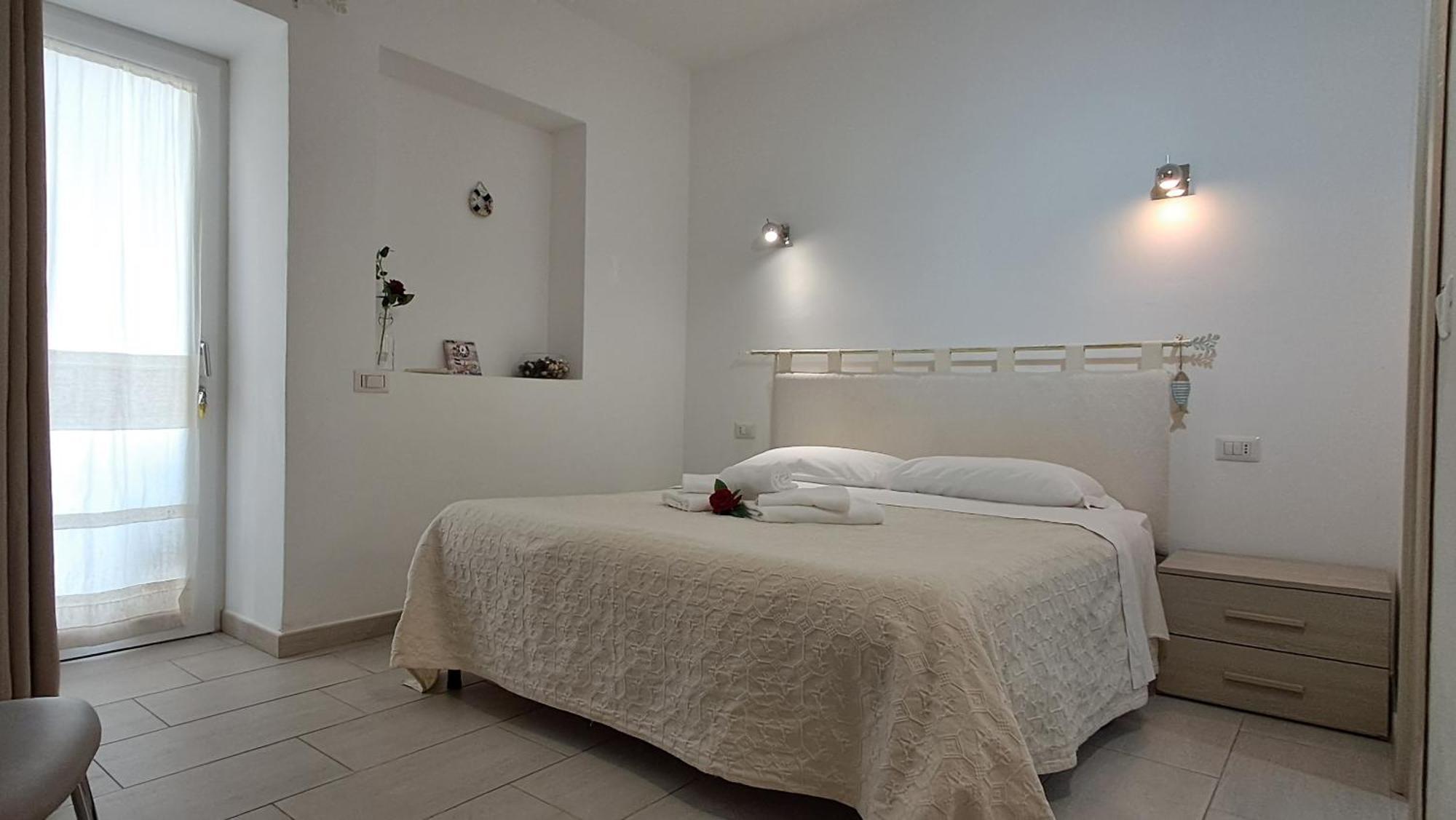 Al Mare Da Francesca Hotell Olbia Exteriör bild